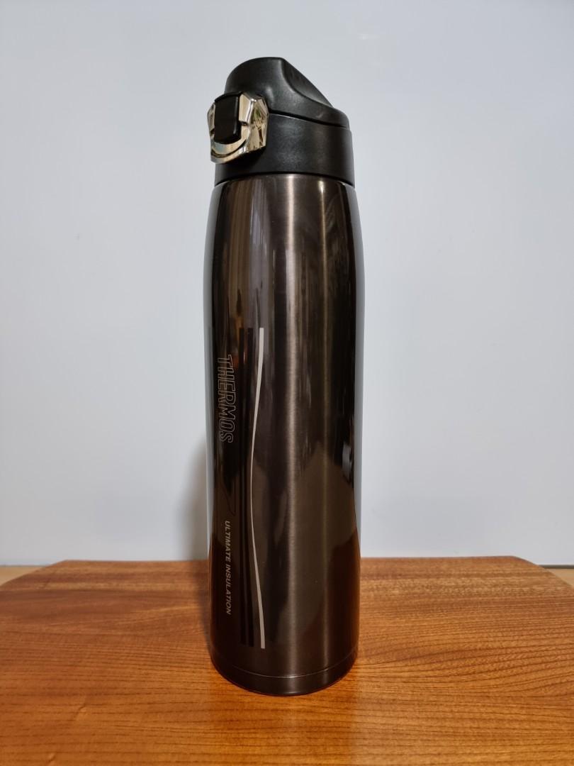 Thermos Vacuum Insulation Sports Bottle - 0.8 Liter (27 Oz) Red