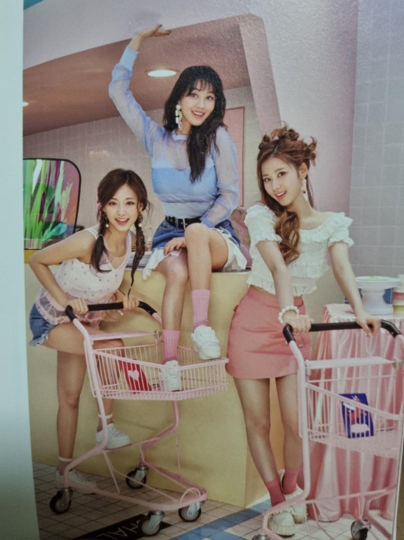 Twice 4th Mini Album Signal Special Edition Set Hobbies Toys Memorabilia Collectibles K Wave On Carousell