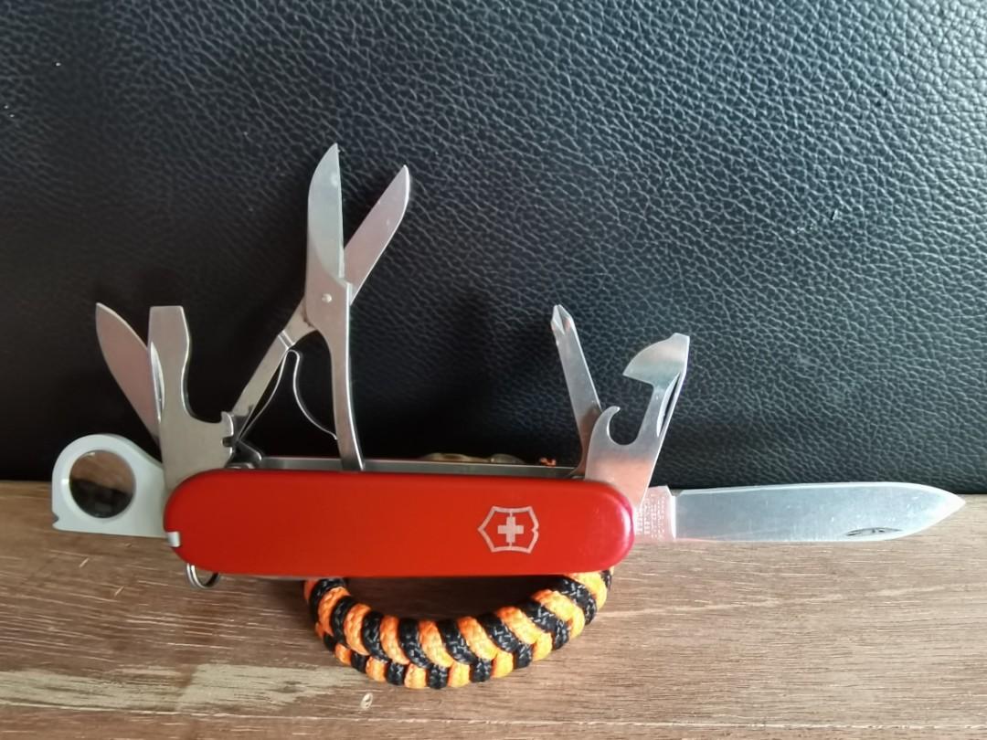 Victorinox magnifying glass outlet