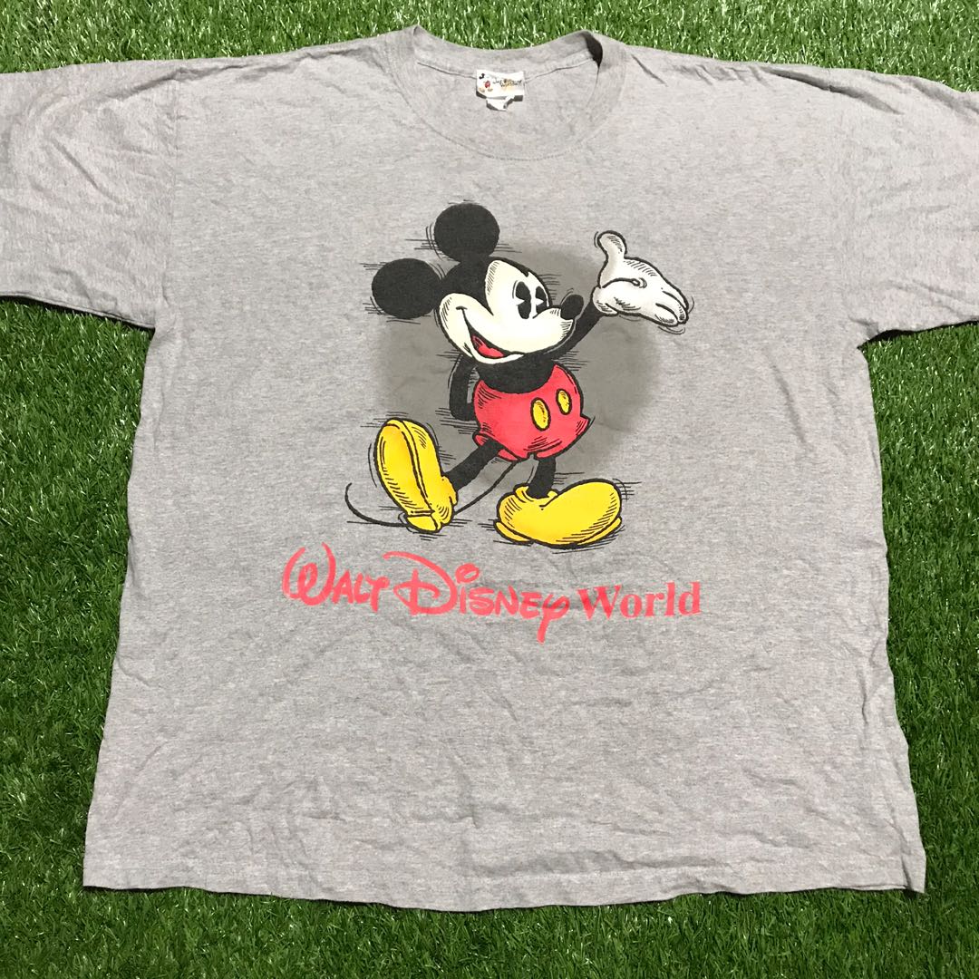 VINTAGE MICKEY MOUSE WALT DISNEY WORLD OFFICIAL XL MENS 24 x 28.5