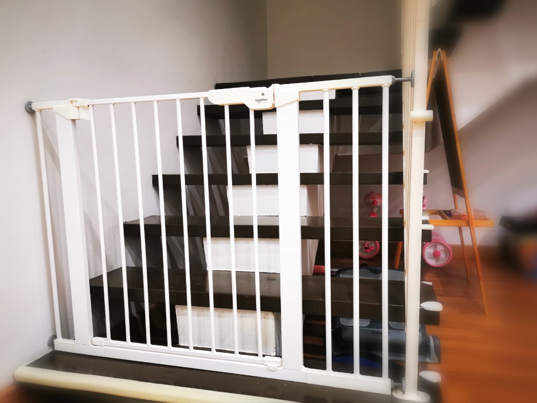 Baby dan safety gate new arrivals