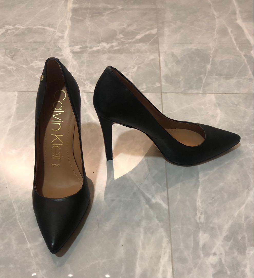 Calvin Klein Brady Women's Pump (Black) Size 41 /10US Women, Women's  Fashion, Footwear, Heels on Carousell