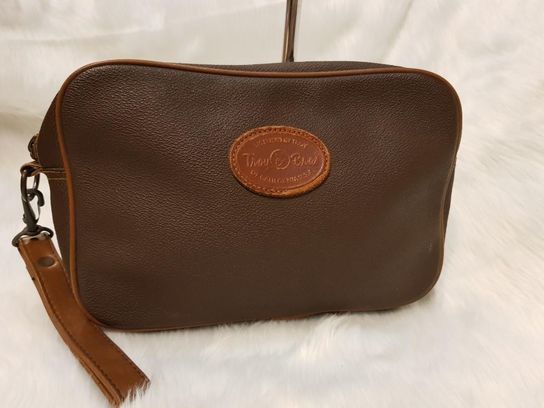 Clutch bag (Category: Luxury Bags & Wallets) located in Manila. Submitted by geecollection01 (Listing ID 1102784778, Image 1). Description: Clutch bag for Kuya and Daddy Japan.
