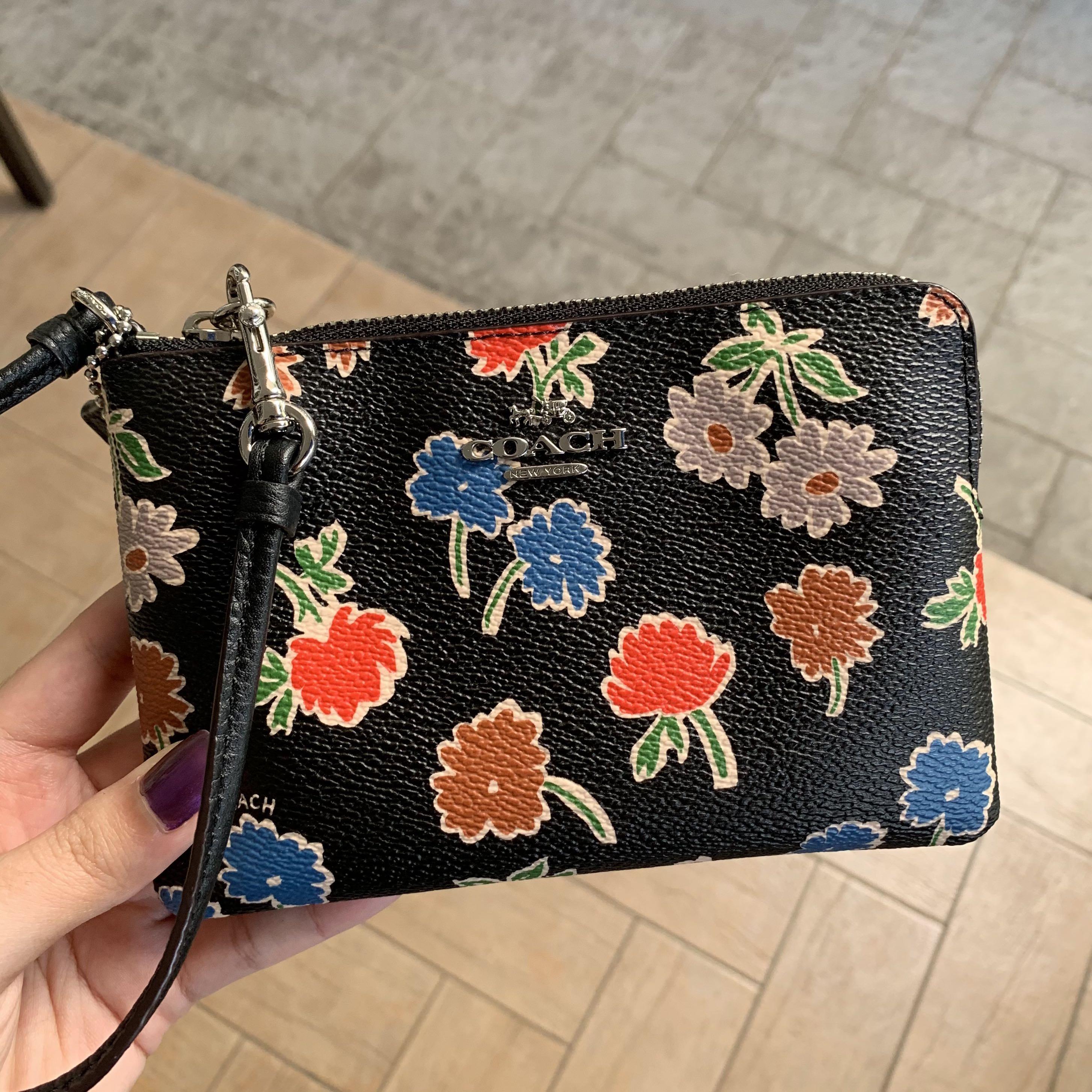 Coach black floral deals wristlet