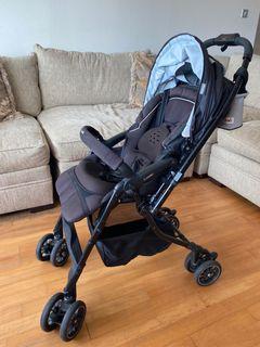 Combi lightweight stroller Combi lightweight stroller
