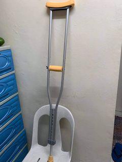 CRUTCHES ( SAKLAY ) ONE PIECE ONLY