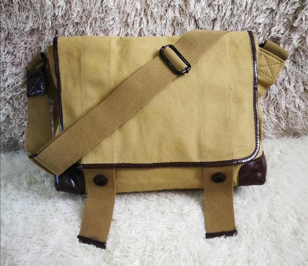 Gap canvas messenger bag on sale