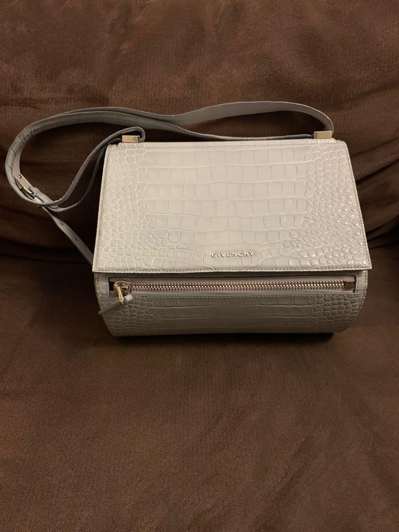 Givenchy pandora clearance woc