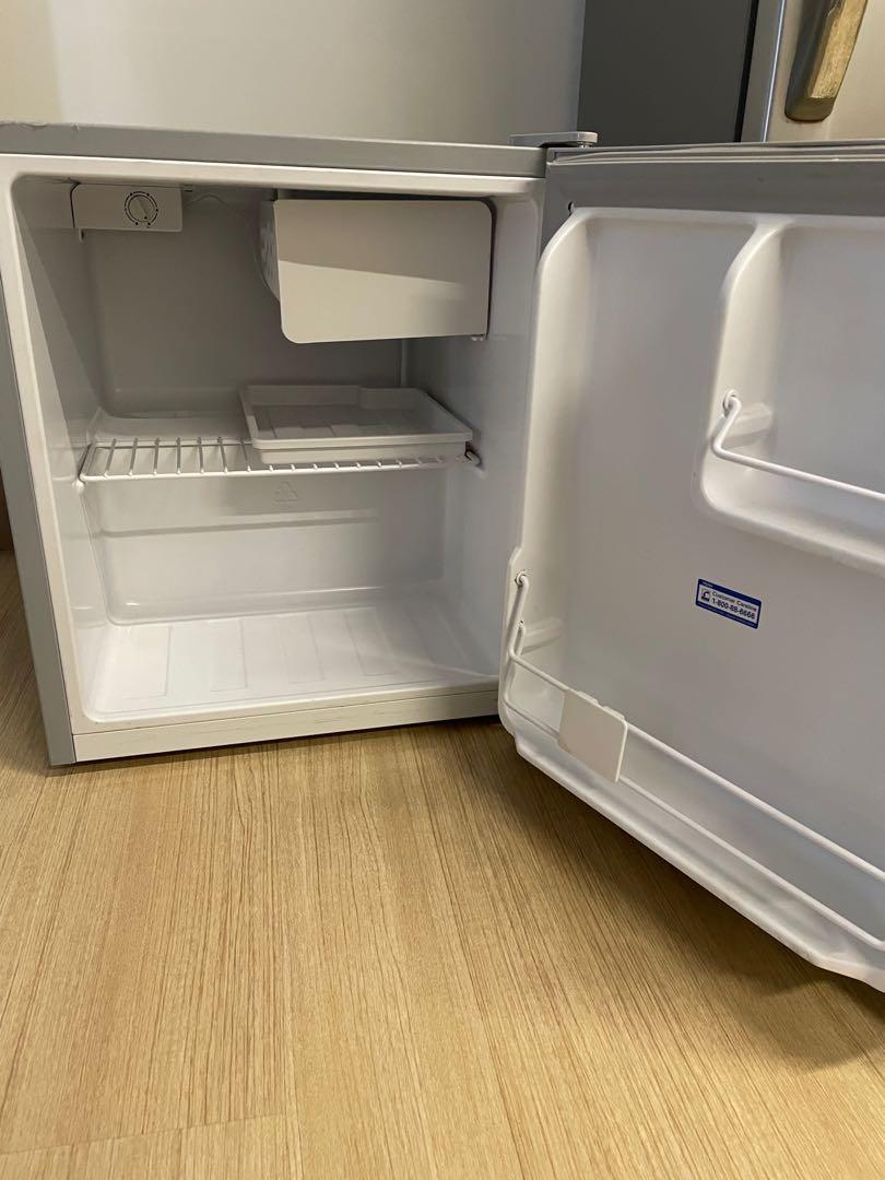 Réfrigérateur mini bar Haier HR-80VNBS - 50L