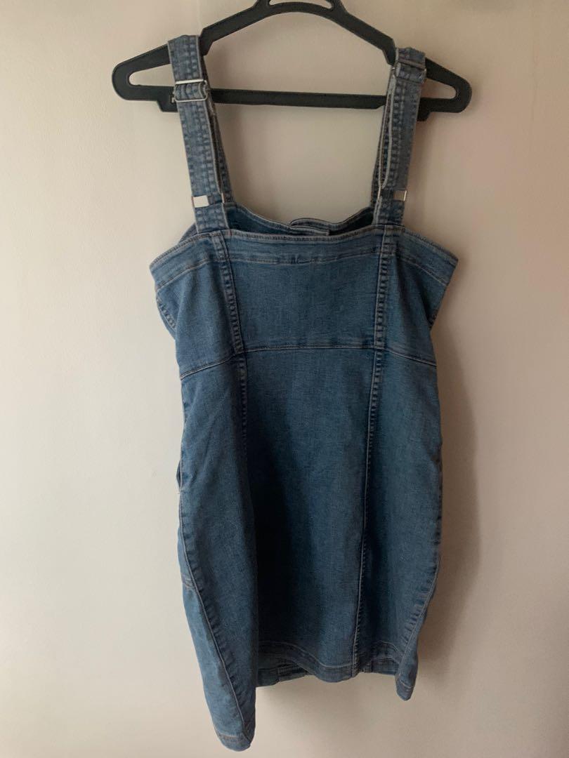 H&M Mini Dress Stretchy Blue Button Up Denim with Pockets Adjustable Spaghetti Straps Above the