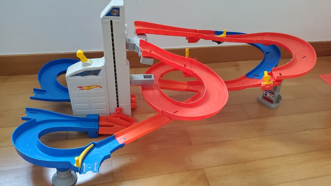 Hot wheels lift track sale