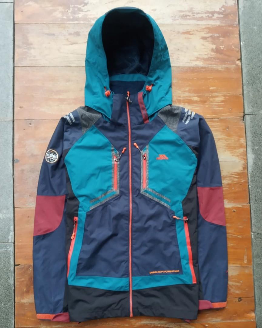 Jaket outdoor trespass