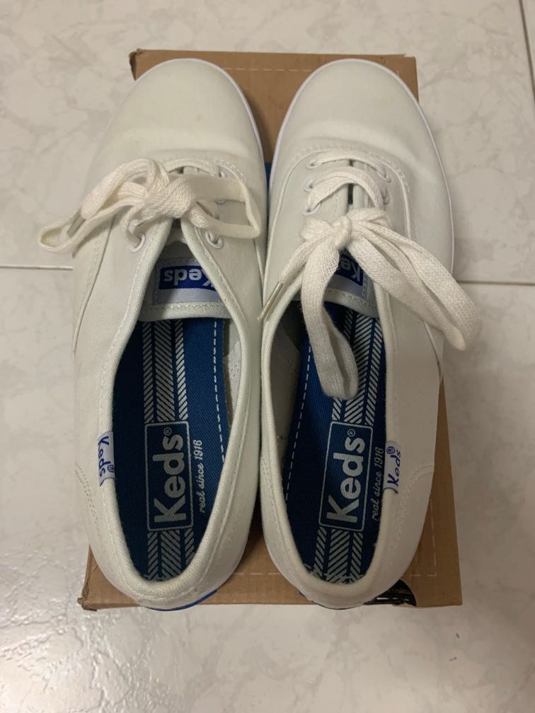 dirty white keds