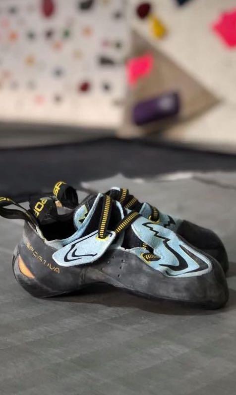 Futura top climbing shoes