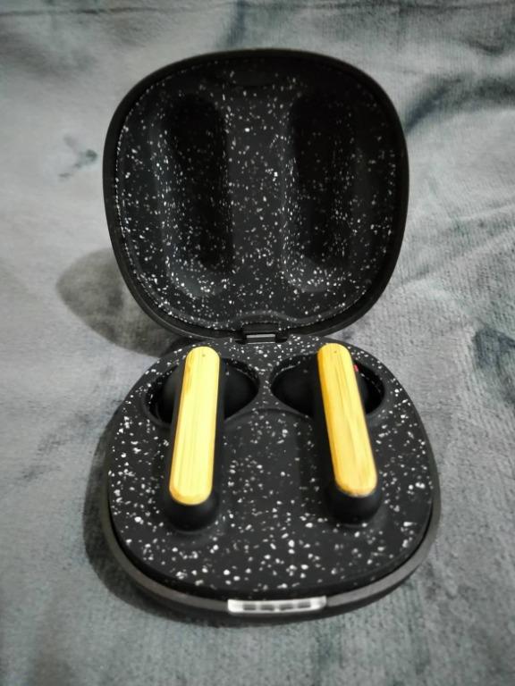 Marley Redemption ANC Wireless Earphones (Category: Earphones) located in San Pedro. Submitted by affordable_surplus.1 (Listing ID 1102730807, Image 3). Description: -5 hrs playtime -20 hrs of playtime with case -water and sweat resistant -active noise cancellation -bamboo Note: - All items are surplus from Australia - No COD - Customer pays for the shipping cost Visit our store located at Shop & Save with RTMT, RLCC Compound, National Highway Sa