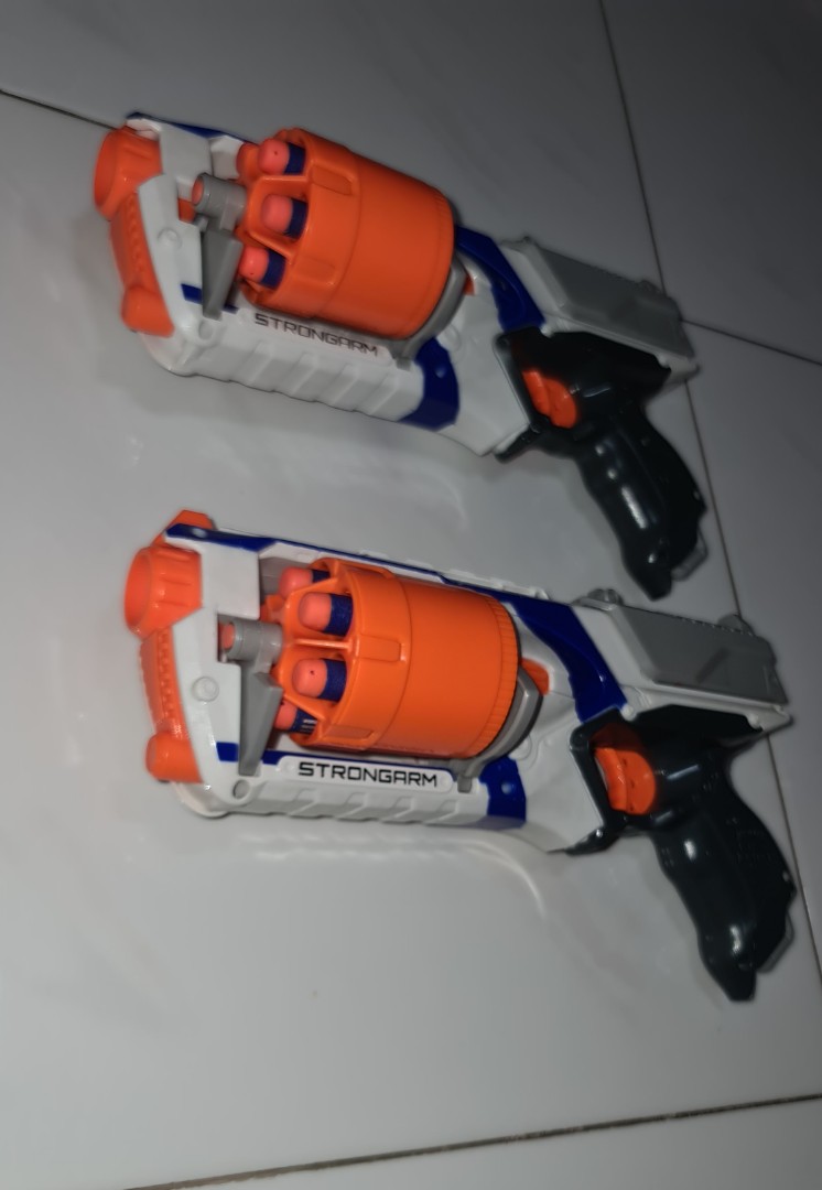 Nerf N-Strike Elite Strongarm Blaster 6 Fléchettes Rotation Canon