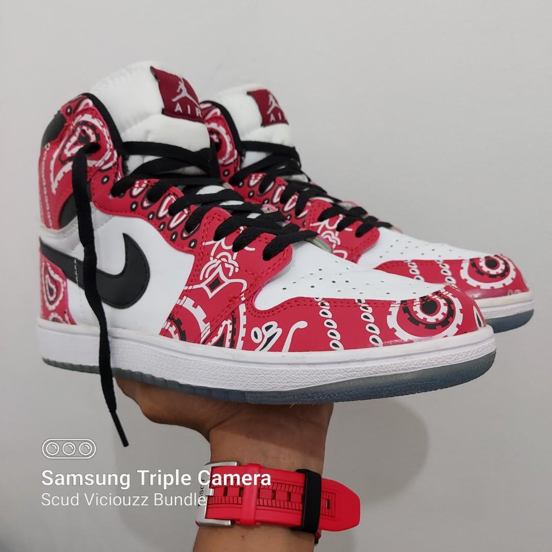 Red bandana store nike shoes