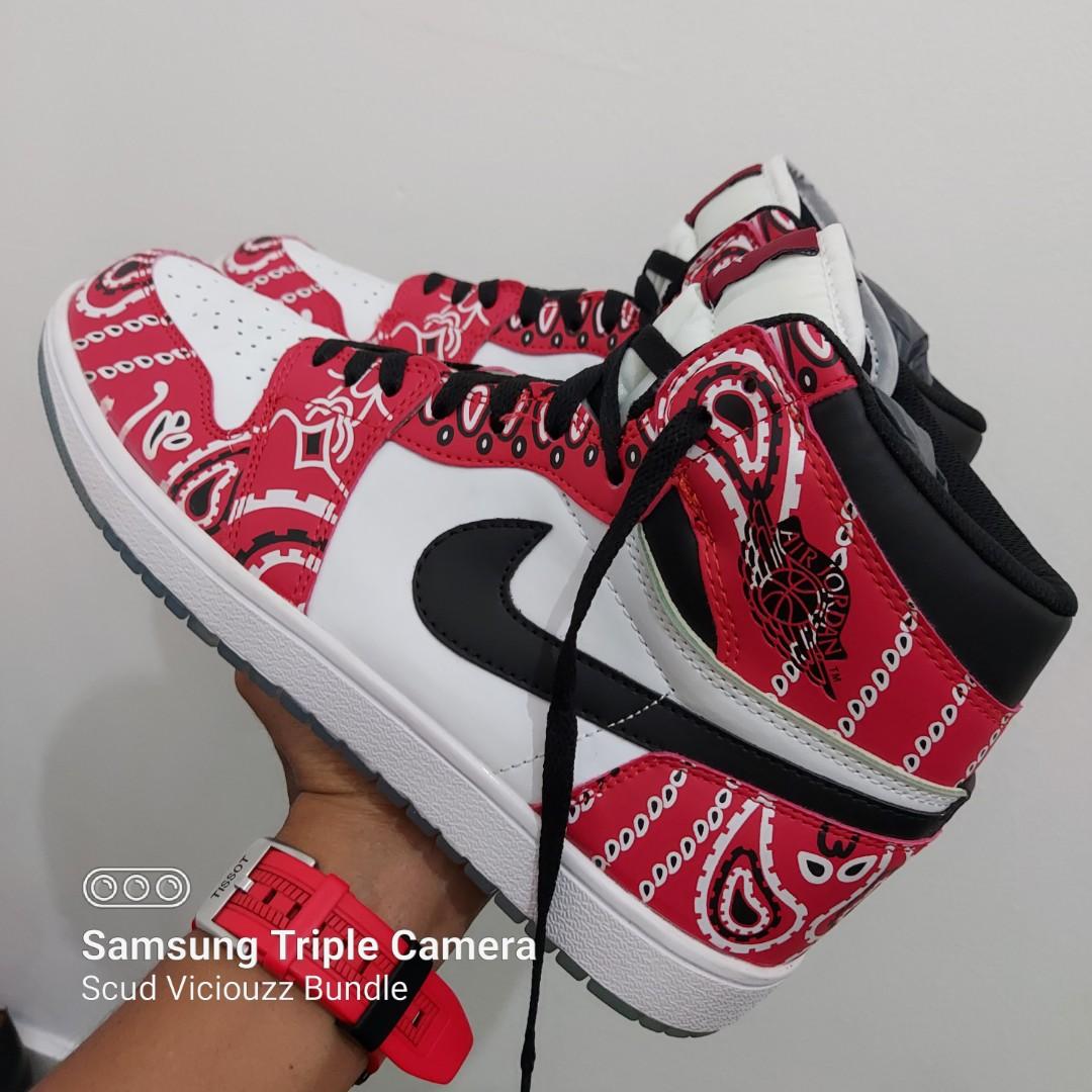 Red bandana nike 2025 shoes