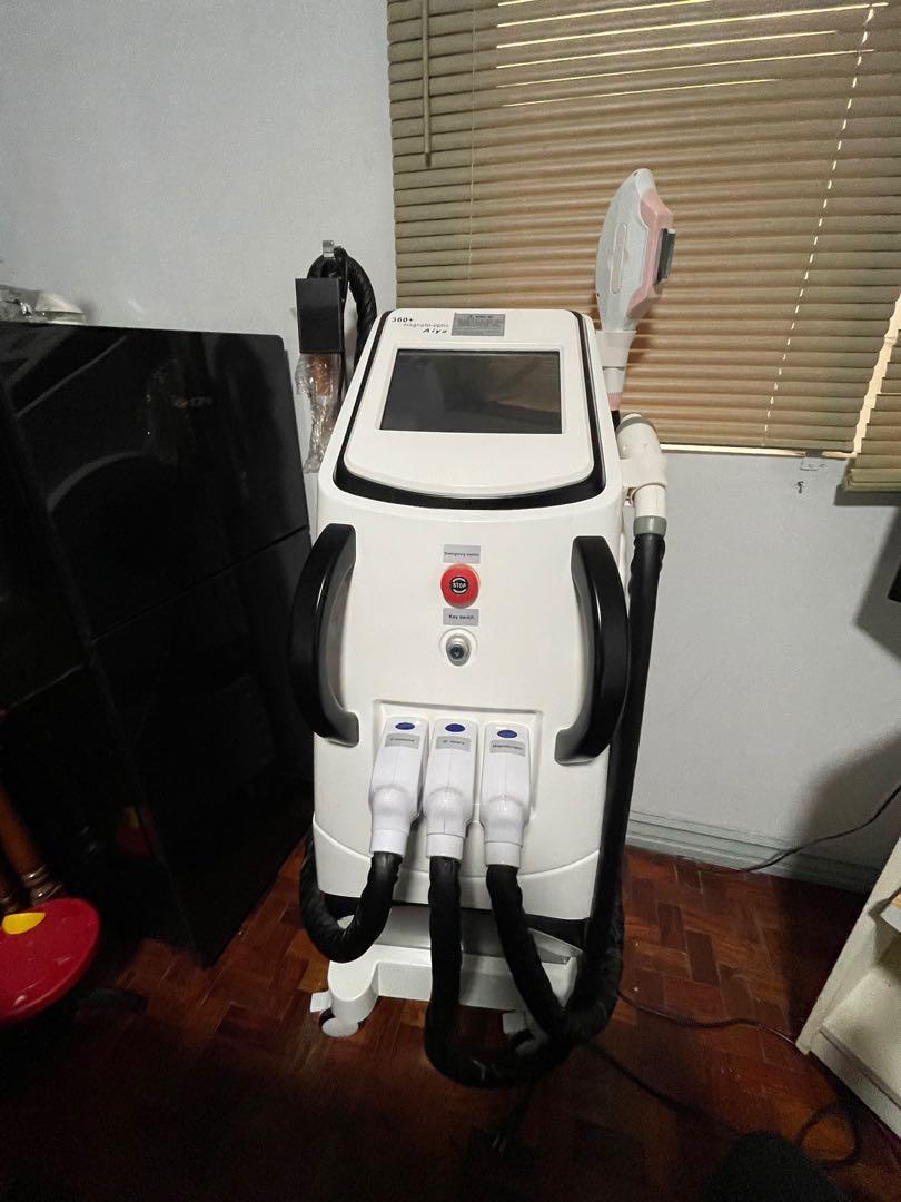 pico laser machine (Category: Medical Supplies & Tools) located in Paranaque City. Submitted by bellatheexocat (Listing ID 1102854122, Image 2). Description: Selling my brand new 4 in 1 pico laser machine with IPL, SHR, 360opt, and RF Package inclusion: -laser tips -carbon tip -carbon gel -rf gel -eye cover -laser protection goggles -funnel -keys -foot pedal RFS: change of heart Pickup: Parañaque.