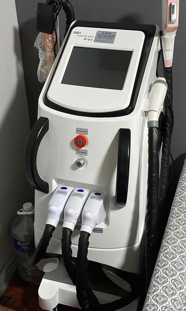 pico laser machine (Category: Medical Supplies & Tools) located in Paranaque City. Submitted by bellatheexocat (Listing ID 1102854122, Image 1). Description: Selling my brand new 4 in 1 pico laser machine with IPL, SHR, 360opt, and RF Package inclusion: -laser tips -carbon tip -carbon gel -rf gel -eye cover -laser protection goggles -funnel -keys -foot pedal RFS: change of heart Pickup: Parañaque.