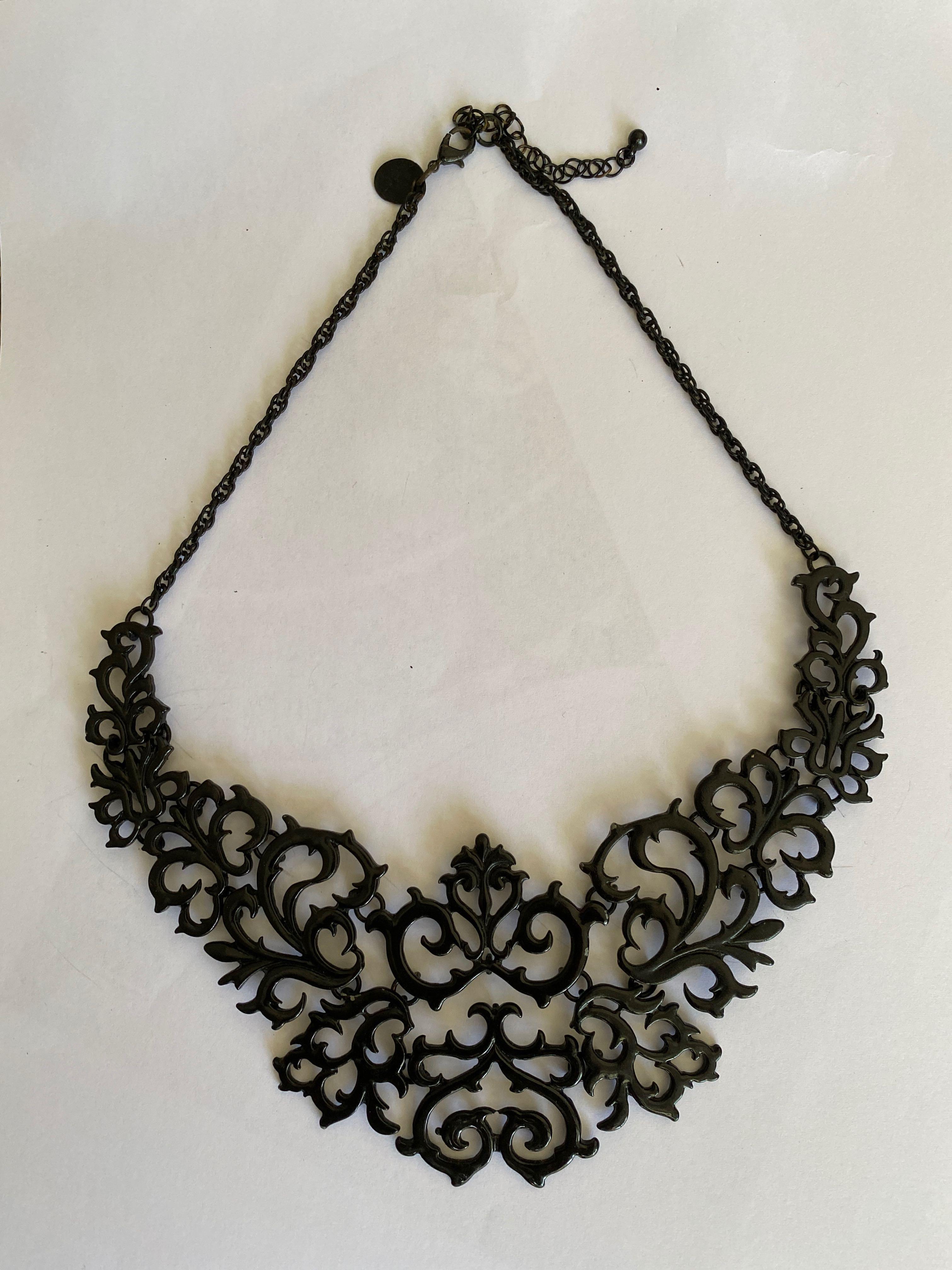 Preloved Lovisa statement black Necklace