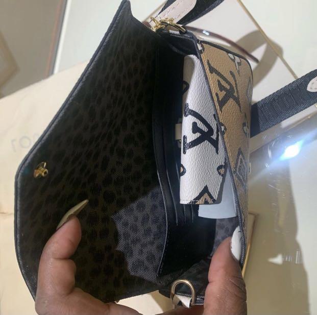 Louis Vuitton Limited Edition Creme Wild at Heart Felicie Strap And Go Bag  - Yoogi's Closet