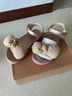 (Category: ) located in . Submitted by retailtherapystore (Listing ID 1102748349, Image 1). Description: .
