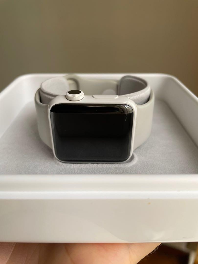 White ceramic discount apple watch