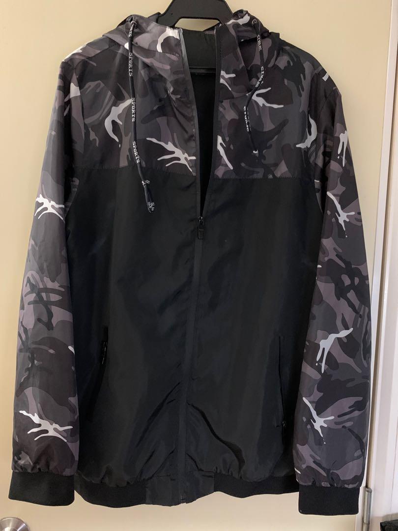Windbreaker jacket camo (Category: Coats, Jackets and Outerwear) located in Manila. Submitted by katesys (Listing ID 1102824761, Image 1). Description: Size: fits xl-xxl.