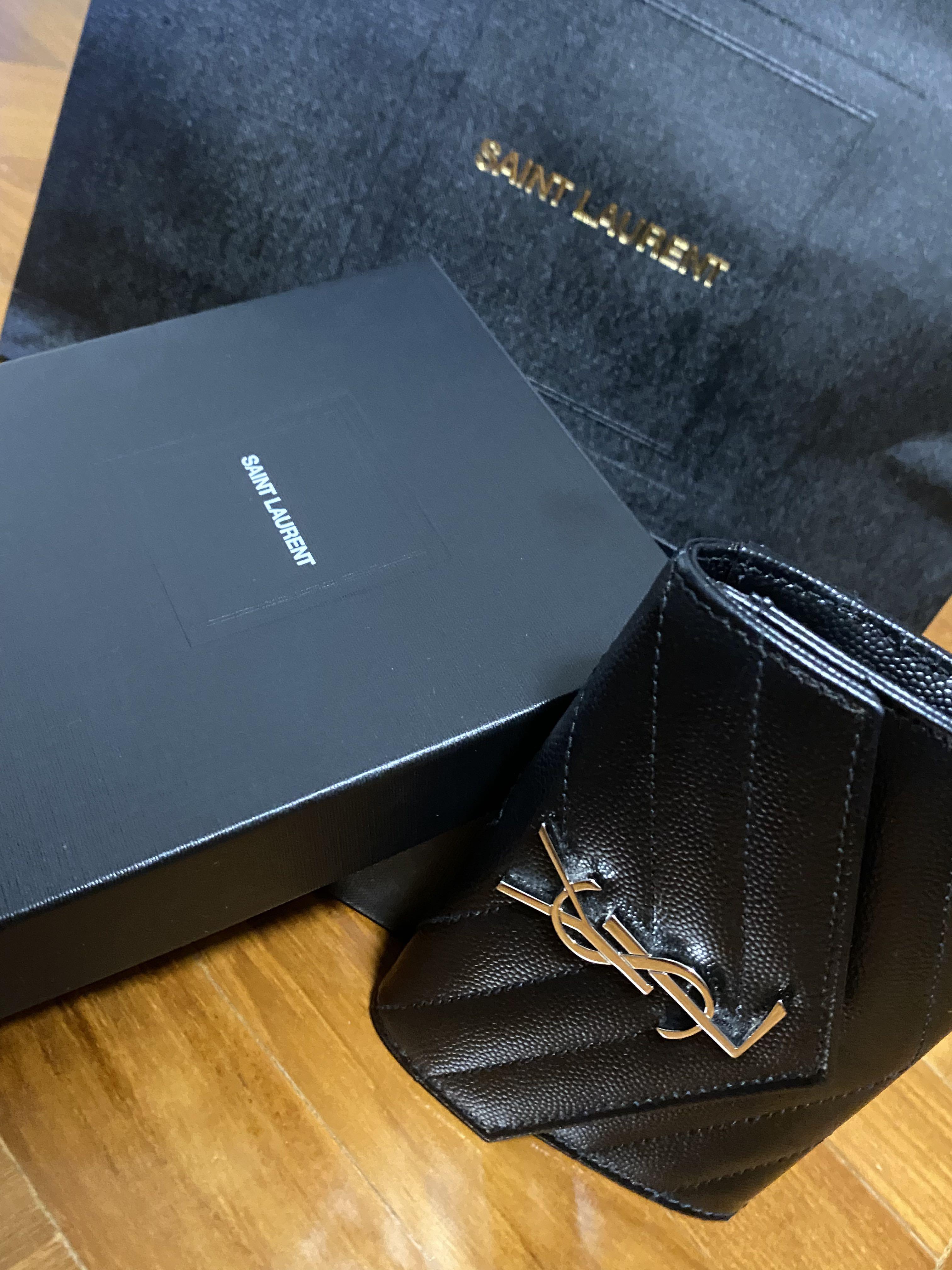 Saint Laurent Monogramme Small Grain de Poudre Envelope Wallet