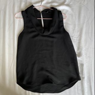 (Category: ) located in . Submitted by iloveclothes.com (Listing ID 1102743008, Image 1). Description: .