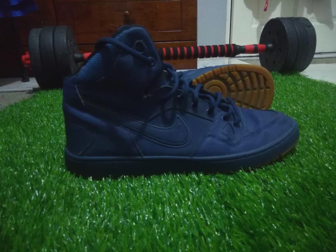Nike son of store force mid winter black
