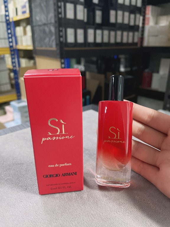 15ML GIORGIO ARMANI SI-PASSIONE EDP, Beauty & Personal Care, Fragrance &  Deodorants on Carousell