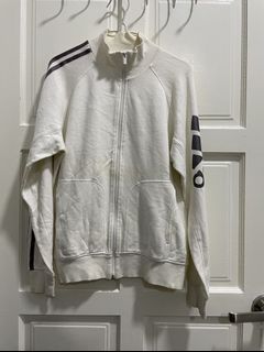 (Category: ) located in . Submitted by thrifts0ul (Listing ID 1103125794, Image 1). Description: .