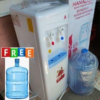 🛵🚙Cash on delivery!!!🚙🛵
Description💯
✅Free standing water dispenser
✅Hot and cold
✅Compressor type cooling
✅With mini storage cabinet
