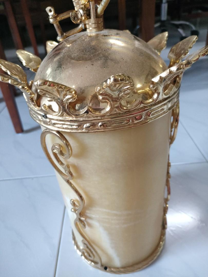 Ceiling light (Category: Lighting) located in Singapore. Submitted by krystleyat (Listing ID 1102997733, Image 2). Description: marble body with gold plated.