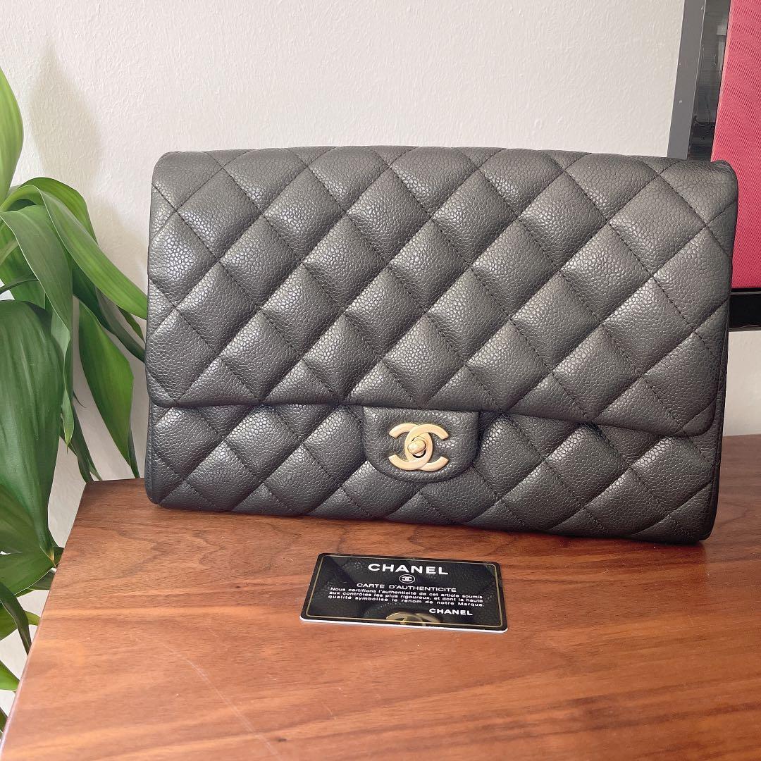 Caviar clutch chanel deals