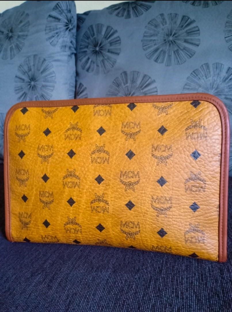 Mcm sales clutch sale