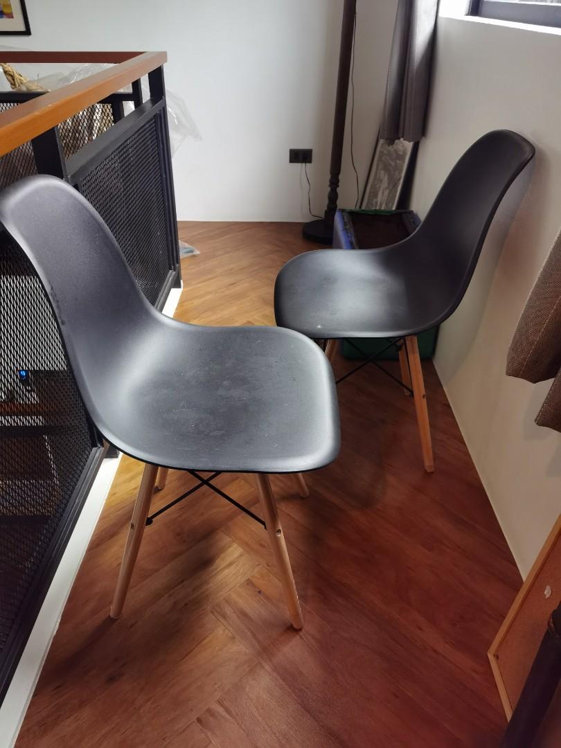 Eames chair (Category: Chairs) located in Paranaque City. Submitted by jalilit (Listing ID 1013149859, Image 2). Description: Eames chair Bought at Dexterton 1500 each Black 2 pcs Pick up BF Parañaque.