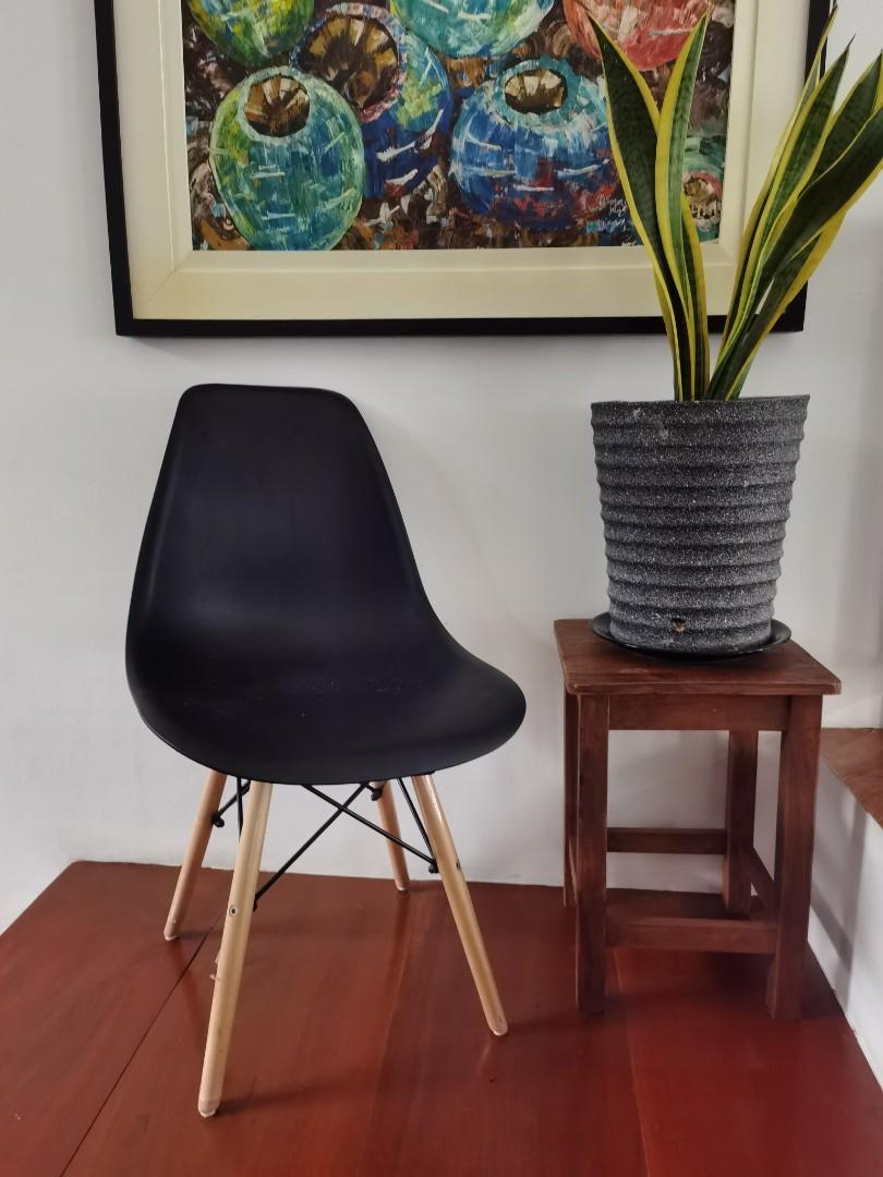 Eames chair (Category: Chairs) located in Paranaque City. Submitted by jalilit (Listing ID 1013149859, Image 1). Description: Eames chair Bought at Dexterton 1500 each Black 2 pcs Pick up BF Parañaque.