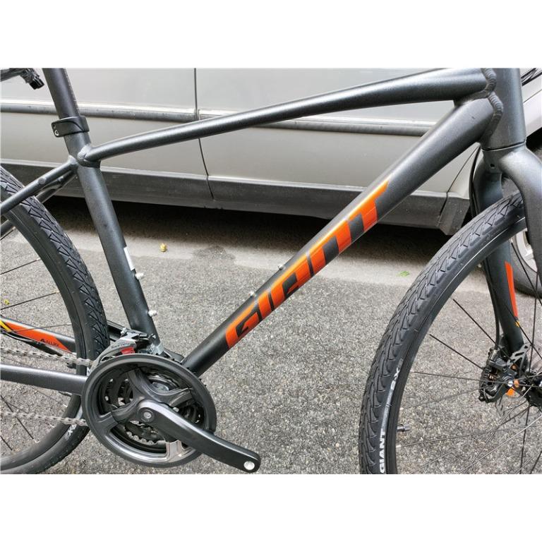 Giant Escape 2 2022 Shimano Disc Brake Hybrid Bike, Sports Equipment