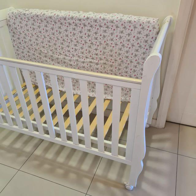 Happy Cot. Happy Moments 4 in 1 convertible baby cot with mattress
