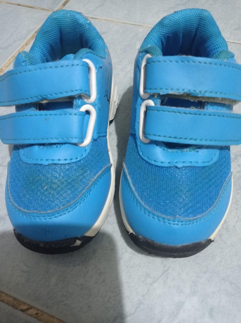 Hot Wheels Blue Shoes Kids (Category: Babies & Kids Fashion) located in Makati City. Submitted by nik.11 (Listing ID 1102930684, Image 1). Description: size 6 kids size fit to 1-3yrs old.