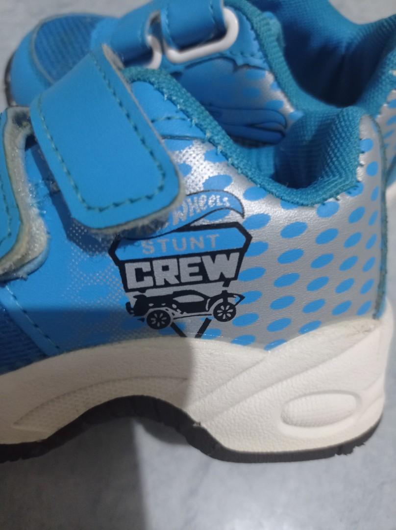 Hot Wheels Blue Shoes Kids (Category: Babies & Kids Fashion) located in Makati City. Submitted by nik.11 (Listing ID 1102930684, Image 2). Description: size 6 kids size fit to 1-3yrs old.