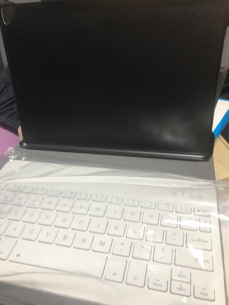 iPad Keyboard Case Upworld Wireless Bluetooth Keyboard Cover