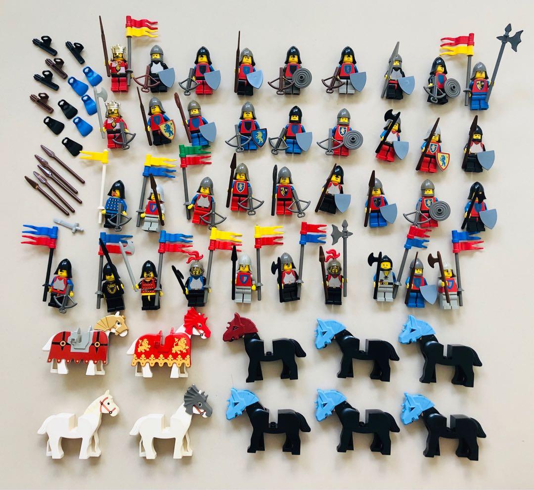 Lego Castle kingdom vintage knights horses barding playset