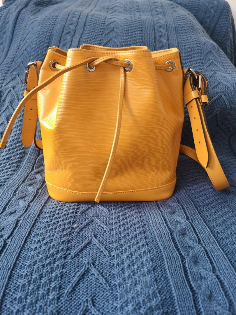 Louis Vuitton Vintage Noe Bucket Bag – Dina C's Fab and Funky Consignment  Boutique