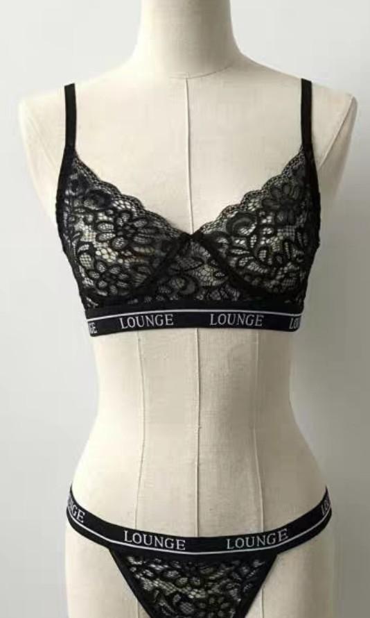 Japanese silk smooth touch bra set B75, Women's Fashion, New Undergarments  & Loungewear on Carousell