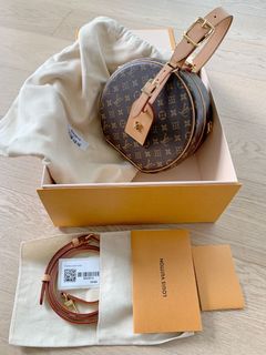 (Category: ) located in . Submitted by rabbitleboutique (Listing ID 1102987994, Image 1). Description: .
