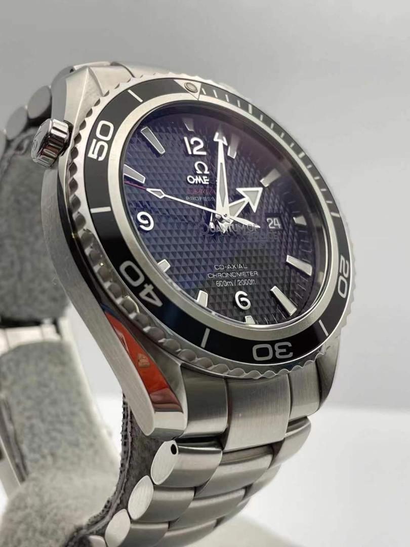 Omega seamaster 007 discount quantum of solace